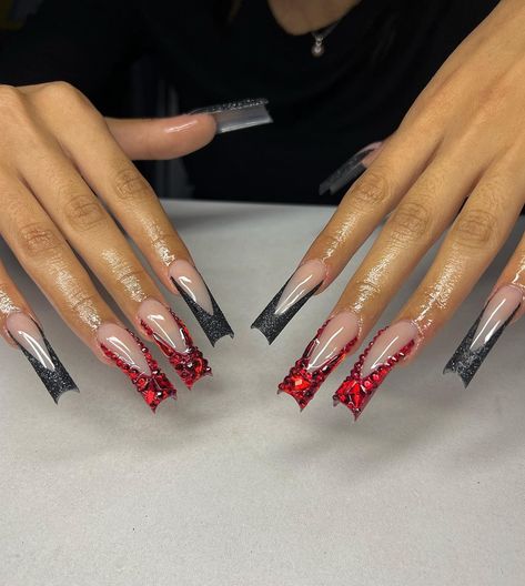 Black And Red Nail Designs Acrylics, Long Nail Designs Black, Red And Black Nails Ideas, Bday Hairstyles, Nail Designs Black, Black Nails Ideas, Red And Black Nails, 21st Birthday Nails, Bday Nails