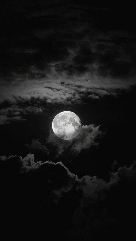 Nights Aesthetic, Aesthetic Moon, Moon Wallpaper, The Night Sky, Night Sky, No Se, The Magic, Moon, Black