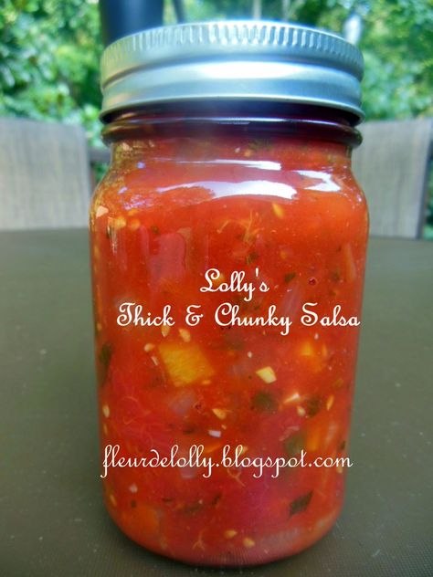 Thick Salsa Recipe, Tomato Salsa Canning, Homemade Canned Salsa, Homemade Chunky Salsa, Garden Salsa Recipe, Chunky Salsa Recipe, Canned Salsa, Canned Salsa Recipes, Salsa Canning Recipes