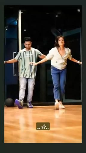 Contemporary Dance Videos, Steps Dance, Simple Dance, Wedding Dance Songs, New Dance Video, Dance Basics, Dance Outfits Practice, Ballet Dance Videos, Hip Hop Dance Videos