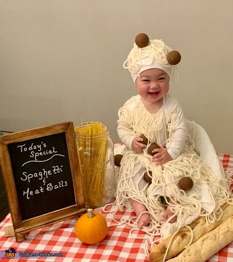 Spaghetti Costume, Meatball Costume, Meatballs Homemade, Diy Baby Costumes, White Handkerchief, Spaghetti Meatballs, 1st Halloween, Baby Cooking