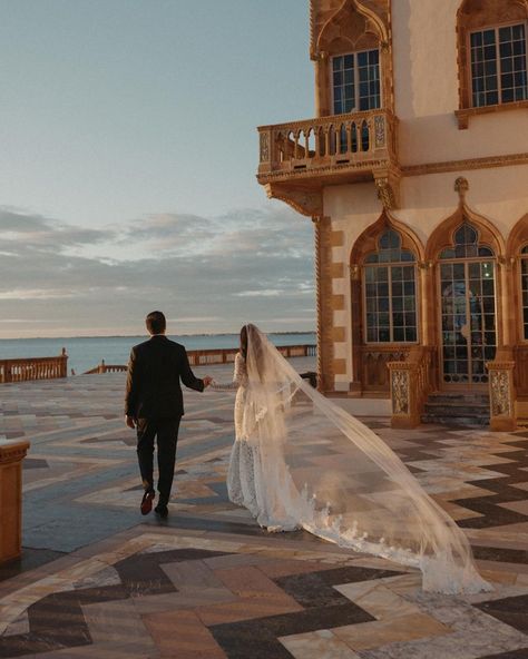 Allison & Matt Edge | Ca’d’Zan - 1920’s Italian mansion built by John & Mable Ringling Museum. We love that John & Bella chose this unique and timeless… | Instagram Ringling Museum Wedding, Italian Mansion, Ringling Museum, Museum Wedding, Our Love, Wedding Inspo, Mansion, Elopement, Wedding Photos