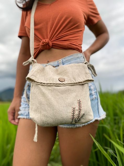 Hippie Tote Bag, Bicycle Aesthetic, Farm Orchard, Diy Projects To Make And Sell, Foldover Bag, Foldover Crossbody Bag, Hemp Bag, Crossbody Bag Pattern, Bags Sewing