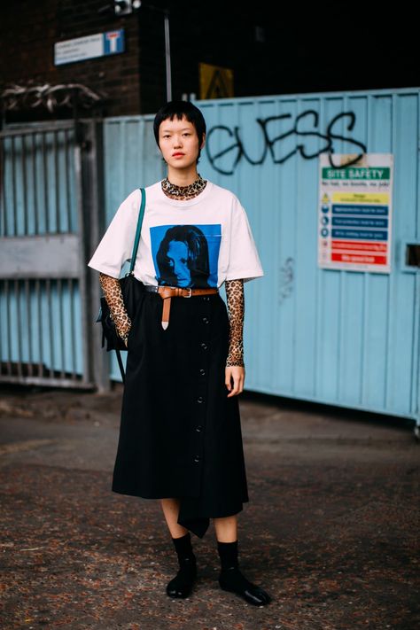 London Fashion Week Street Style, London Fashion Weeks, Tokyo Street Fashion, Moda Streetwear, London Street Style, Stil Inspiration, Looks Street Style, Spring Street Style, Style Spring