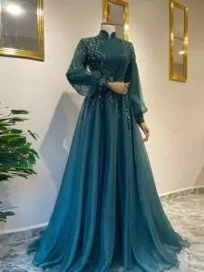 Prom Dresses With Long Sleeves, Hijab Prom Dress, Muslim Prom Dress, Dresses With Long Sleeves, Muslim Evening Dresses, Mode Abaya, Fancy Dresses Long, Royal Dresses, Prom Dresses Modest