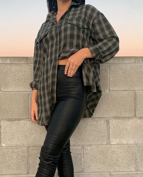 Leather Pants And Flannel Outfit, Black Corset Outfit, Capsule Style, Brown Checkered, Corset Outfit, Flannel Outfits, Checkered Shirt, Black Corset, Plaid Flannel