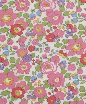 Betsy Tana Lawn Cotton Liberty Art Fabrics, Liberty Fabrics, Liberty Of London Fabric, Sewing Fabrics, Liberty London, Top Knot Headbands, Baby Bloomers, London Print, Liberty Print