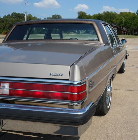 1984 Buick Electra Park Avenue Leather Highly Optioned for sale: photos, technical specifications, description Buick Models, Buick Park Avenue, Vinyl Roofing, Buick Electra, Park Avenue, Tail Lights, Valve Cover, Old Cars, Hard To Find