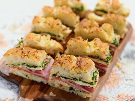 Mini Focaccia Italian Sandwiches & Lambrusco Mini Italian Sandwiches, Foccacia Sandwich Ideas, Foccacia Bread Sandwiches, Focaccia Sandwich Ideas, Mini Sandwich Appetizers, Foccacia Sandwich, Italian Board, Mini Focaccia, Focaccia Sandwich