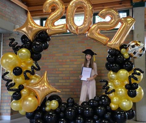 Circle Balloon Arch Graduation, Graduation Backdrop Ideas, Graduation Colors, Graduation Balloon Arch, Balloon Decorations Graduation, Party Balloon Arch, Decorations Graduation Party, High School Graduation Party Decorations, Party Decorations Graduation