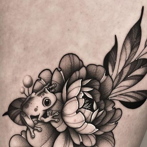 Frogs And Flowers Tattoos, Frog On Leaf Tattoo, Girly Frog Tattoo, Frog Tattoo Sleeve, Baby Frog Tattoo, Floral Frog Tattoo, Black And White Frog Tattoo, Frog Flower Tattoo, Frog And Flower Tattoo