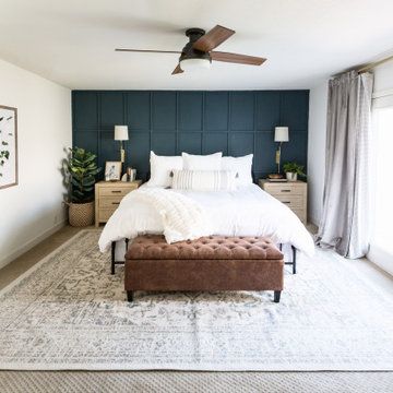 Blue Green Accent Wall Bedroom, Dark Wall In Bedroom, Dark Bedroom Walls, Blue Accent Walls, Accent Wall Colors, Moody Bedroom, Modern Farmhouse Bedroom, Dark Bedroom, Bedroom Accent