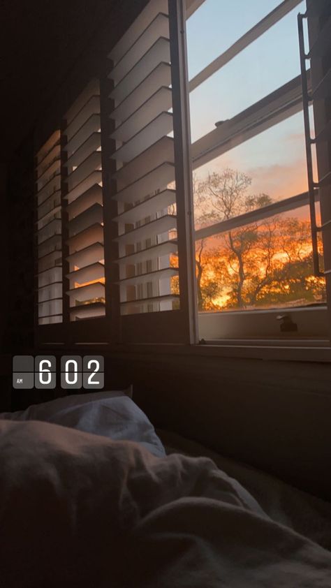 Sunrise Window, Aesthetics Tumblr, Dusk Till Dawn, Window View, Late Summer, Beautiful Sunset, Blinds, Vision Board, Curtains