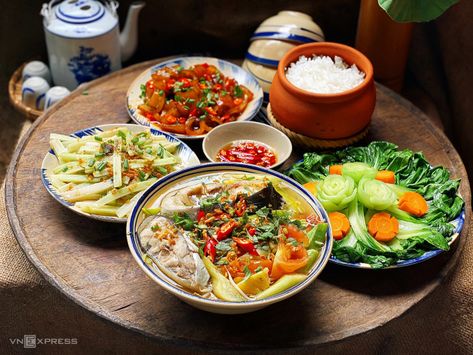 Mâm cơm dân dã với canh chua cá hú Canh Chua, Asian Recipes