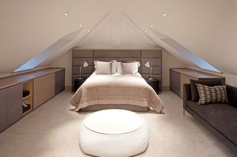 Modern Attic Room Ideal Balance Between Aesthetics and Ergonomics Small Loft Bedroom, Loft Room Ideas, Loft Conversion Bedroom, Attic Bedroom Small, Attic Bedroom Designs, Small Attic, Sofa And Chair Company, Attic Design, Small Loft