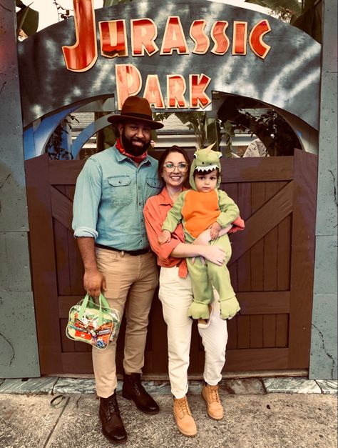 Family costume ideas. Jurassic Park. Family Of 3 Halloween Costumes Dinosaur, Daddy And Daughter Halloween Costume, Couple With Toddler Halloween Costumes, Jurassic Park Baby Costume, Mom Dad Toddler Halloween Costumes, Dinosaur Halloween Costume Family, Mom Dad Son Halloween Costumes, Jurrasic Park Family Costumes, Mom Dad And Son Halloween Costumes