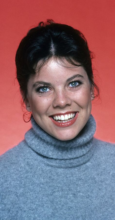 Happy Days Tv Show, Erin Moran, Scott Baio, Laverne & Shirley, Old Tv Shows, Happy Days, Beautiful Smile Women, Famous Faces, Hollywood Stars