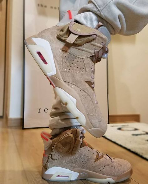 Harvey Core, Air Jordan 6 Outfit, Jordan 6 Outfit, Jordan 6 Travis Scott, Travis Scott Shoes, Outfit Jordan, Online Sneaker Store, Wallpaper Animals, Bape Shark