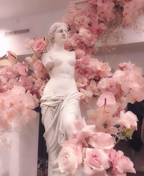 @babyangelsonly on Instagram: “🌸 art 🌸” Goddess Party Theme, Greek Wedding Theme, Greek Party Theme, Greece Party, Goddess Party, Grecian Wedding, Aphrodite Aesthetic, Ancient Greek Mythology, Prom Themes