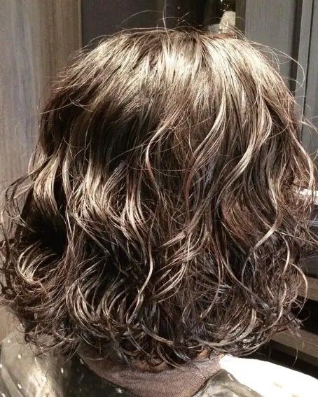 Wavy Perm Short Hair, Permed Bob Hairstyles, Loose Perm Short Hair, Medium Permed Hairstyles, Spiral Perm Short Hair, Should Length Hair Styles, Wave Perm Short Hair, Perms For Short Hair, Different Types Of Perms