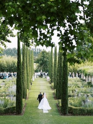 Garden Wedding at Les Mas des Poiriers in Aix-en-Provence, France | 24 more photos on PartySlate Wedding Ceremony Aisle, Wedding In France, Ceremony Aisle, Provence Wedding, Northern California Wedding, Luxury Wedding Venues, Ceremony Inspiration, France Wedding, Tuscany Wedding