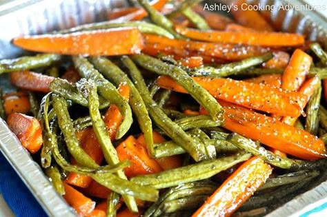 Roasted Carrots And Green Beans, Carrots Thanksgiving, Glazed Roasted Carrots, Balsamic Roasted Carrots, Balsamic Glazed Carrots, Balsamic Carrots Roasted, Carrots And Green Beans, Grilled Food, Honey Balsamic