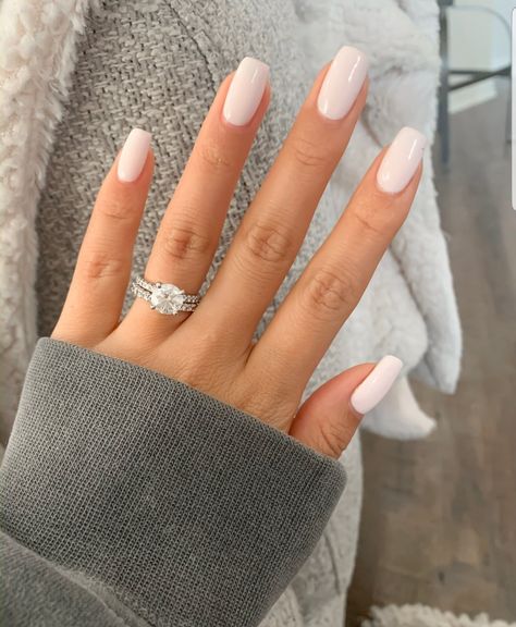 Wedding Nails 2023 Bride, Gel Nails For Engagement, Spring Engagement Nails, Cute Squoval Nails, Square Cream Nails, Classy Nails For Wedding, Bride Nails 2023, Neutral Color Nails Acrylic, Wedding Nails For Bride 2023