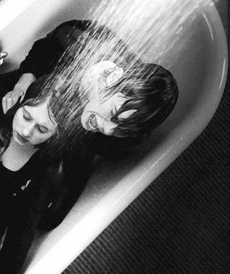 Having to shower: | Community Post: 28 Times The Struggle Was Real Foto Muro Collage, American Horror Story Asylum, Evan Peters American Horror Story, Tate And Violet, American Horror Story 3, Tate Langdon, The Perfect Guy, Evan Peters, Six Feet Under