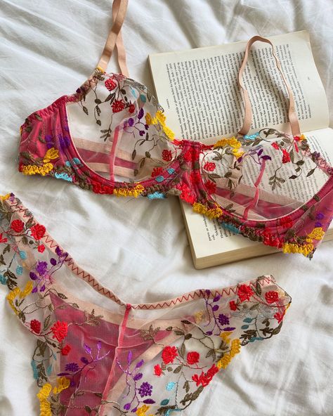 🍓 #silvalotaesthetics #2024 #home #norway Corset Fashion Outfits, Pretty Bras, Lingerie Inspiration, Night Dress For Women, Lingerie Outfits, Pretty Lingerie, Mein Style, Hippie Outfits, Bra And Panty Sets