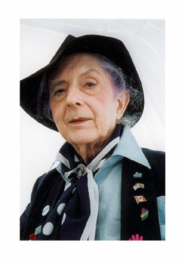 Quentin Crisp, English writer and raconteur, author of The Naked Civil Servant and How to Become a Virgin Quentin Crisp, John Hurt, Talk To God, English Writers, People Of Interest, Writers And Poets, Boat Race, Wedding Guest Looks, Vintage Labels