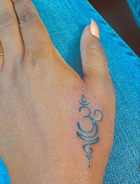 Breathe Hand Tattoos For Women, Om Hand Tattoos For Women, Sandscript Breathe Tattoo, Breath Tatoos Tattoo Ideas, Sanskrit Symbol For Breathe, Breath Symbol Tattoo Ideas, Breath Finger Tattoo, Sanskrit Breathe Tattoos For Women, Breathe In Sanskrit Tattoo