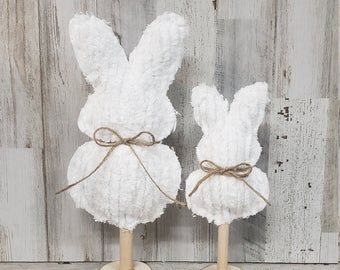 Chenille Bunny Pattern, Farmhouse Valentines Decor, Neutral Spring Decor, Neutral Easter Decor, Rustic Spring Decor, Easter Crafts To Sell, Neutral Easter, Easter Mantel, Bunny Patterns