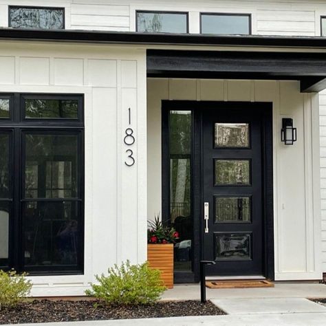 Exterior Numbers House, Modern Black House Numbers, Black House Numbers On White, Large Modern House Numbers, Modern Farmhouse House Numbers, Outside House Paint Colors Ideas Modern, Outdoor Paint Colors For House Modern, Small White House Black Trim, Black White And Wood House Exterior