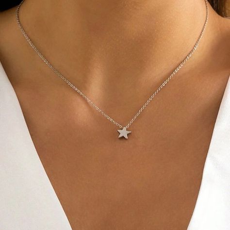 Nwt Silver Tone Star Necklace Ready To Ship! Necklaces Star, Silver Star Necklace, Star Necklace Silver, Jewelry Silver, Silver Stars, Star Necklace, Star Shape, Christmas List, Silver Gold