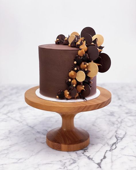 Salted Caramel Ganache, Chocolate Birthday Cake Decoration, Egg Substitutes, Caramel Ganache, Magnolia Kitchen, Chocolate Caramel Cake, Chocolate Ganache Cake, Chocolate Cake Designs, Chocolate Truffle Cake