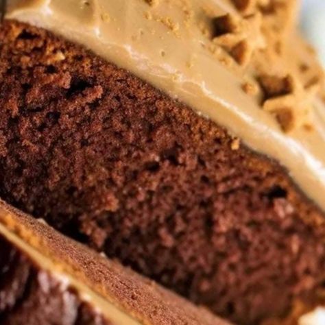 Molasses Frosting, Unfrosted Cake, Gingerbread Cake Recipe, Cake With Cinnamon, Butter Salmon, Homemade Vanilla Ice Cream, Cinnamon Recipes, Gingerbread Cake, Classic Cake