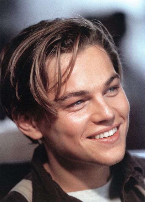 Leonardo Dicaprio Hair, Leonardo Dicaprio Photos, 90s Actors, Leonardo Dicaprio 90s, Jack Dawson, Young Leonardo Dicaprio, Male Icon, Actors Male, Leo Dicaprio