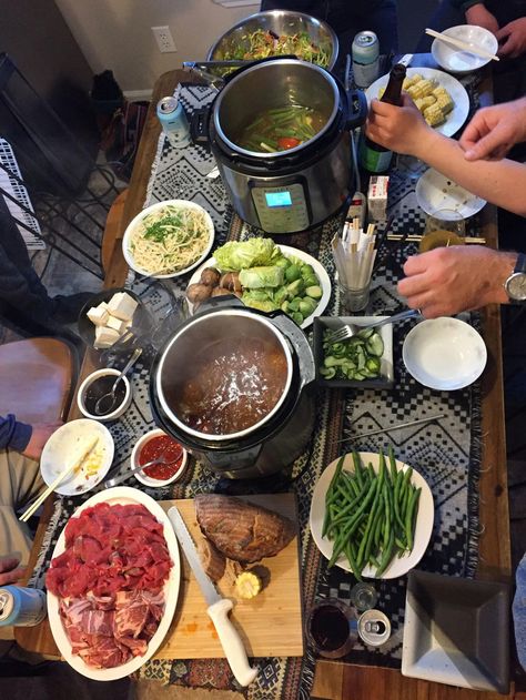 Turning your Instant Pot into a hot pot | Food | jhnewsandguide.com Instant Pot Hot Pot, Hot Pot Instant Pot, Instant Pot Japanese Recipes, Hot Pot Aesthetic, Asian Hot Pot Recipe, Korean Hot Pot, Japanese Hot Pot, Freeze Ahead Meals, Hot Pot Recipe