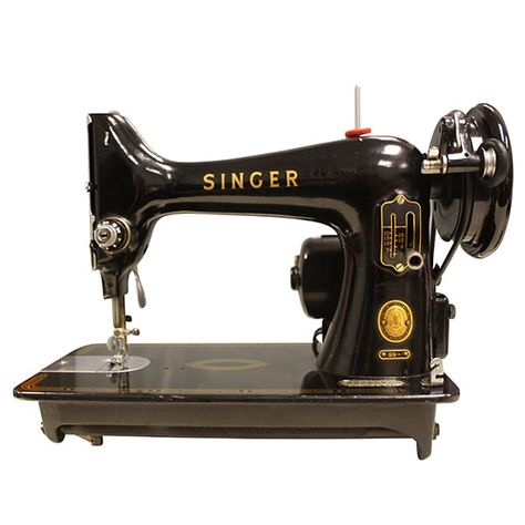 Vintage Singer Sewing Machine || Vintage black Singer sewing machine. Dimensions: 14 x 6 1/2 x 10 1/2. Black Sewing Machine, Singer Sewing Machine Ideas, Sewing Machine Vintage, Singer Machine, Vintage Singer Sewing Machine, Singer Sewing Machines, Inanimate Objects, Vintage Singer, Antique Sewing Machines