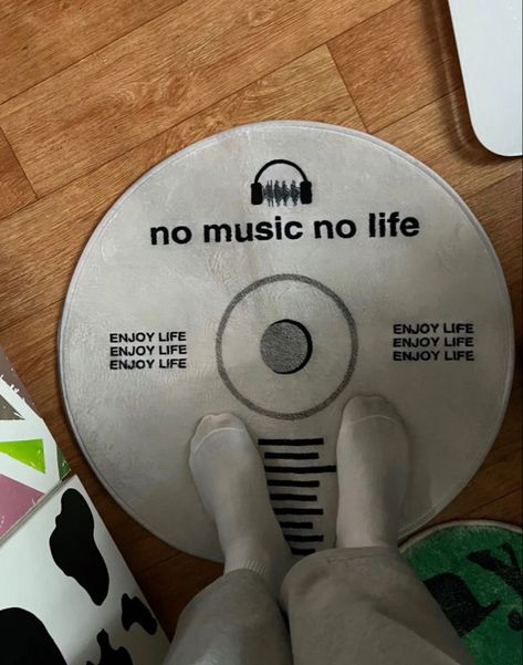 No music no life CD rug apartment rug small rug Crochet Vinyl Record Pillow, Cd Rugs, Fall Swirl Nails, Music Rugs, Music Rug, Colorful Carpet, Entrance Decoration, Rug Aesthetic, Room Redesign