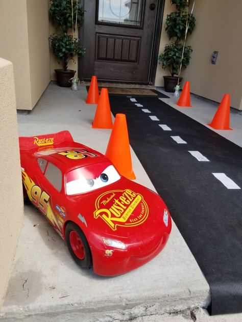 Cars, Disney cars, cars party ideas, disney cars birthday party, birthday party games, lightning McQueen birthday party, lightning McQueen birthday cake,  birthday party idea, bean bag toss, party ideas, cake table ideas, racing party, race car party ideas, disney cars birthday cake, lightning McQueen birthday cake Lightning Mcqueen Birthday Cake, Disney Cars Birthday Party, Pixar Cars Birthday, Cars (disney) Party, Cars Birthday Party Decorations, Cars Birthday Party, Cars Birthday Cake, Disney Cars Party, Cars Birthday Party Disney