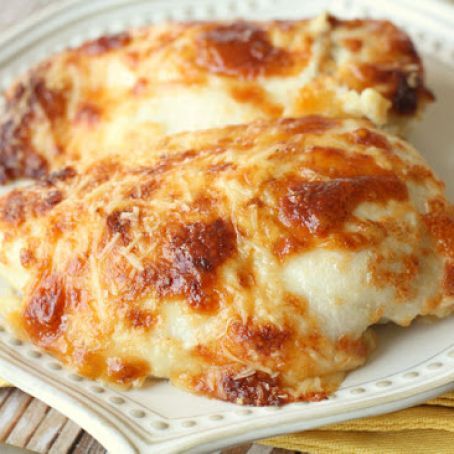 Creamy Swiss Chicken, Swiss Chicken Bake, Vegetarische Diners, Creamy Chicken Bake, Swiss Chicken, Cheese Mozzarella, Sour Cream Chicken, Chicken Bake, Provolone Cheese