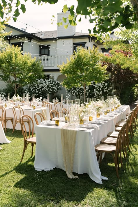 Garden Party Wedding | MacArthur Place Hotel — CATHERINE MARIE TAYLOR Wedding Table Scape, Ranch Wedding Ideas, Wedding Dining Table, Minimalist Wedding Reception, Dining Table Settings, Minimalist Wedding Ideas, Wedding Reception Florals, European Countryside, Reception Table Decor