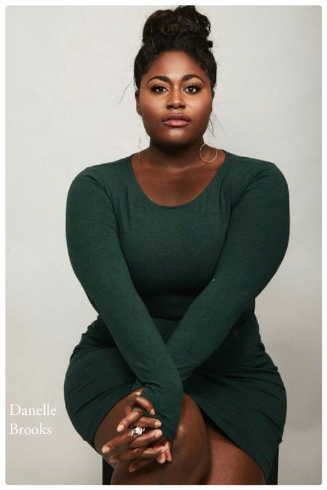 Plus Size Posing, Danielle Brooks, Look Plus Size, Big Girl Fashion, Curvy Model, Black Women Art, Fashion Mode, Black Is Beautiful, Beautiful Black Women