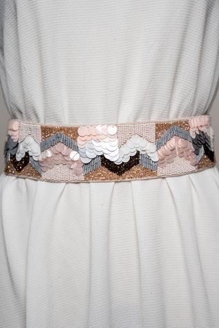 Embroidery Belt Design, Embroidery Reference, Sequin Belt, Beige Embroidery, Embroidery Belt, Desi Fits, Sequin Flower, Zardozi Embroidery, Hand Beaded Embroidery