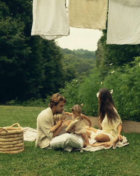 Sophia & Jesse (+ their sweet babies) on a warm afternoon in the blue ridge mountains Part 2 🤎 . . keywords - family shoot, candid family photos, cottage core, farm life, flower field, horse, equestrian, documentary style photos, canid, cinematic photography, dream life, Pinterest aesthetic, North Carolina, Boone, blue ridge, clothesline Outdoor Family Aesthetic, Farm Love Aesthetic, American Family Aesthetic, Cottagecore Family Photos, Farm Family Aesthetic, Cottage Core Photoshoot, Cottage Core Farm, Farm Couple, Candid Family Photos