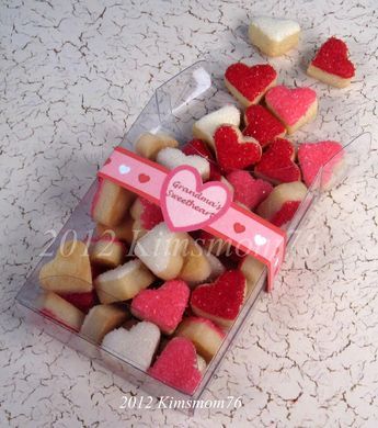 Another great packaging idea galletas de corazon Fondant Sugar Cookies, Valentine Cookies Decorated, Valentines Day Sugar Cookies, Cookies Packaging, Valentine Sugar Cookies, Valentines Baking, Dessert Packaging, Valentine Desserts, Valentines Day Desserts