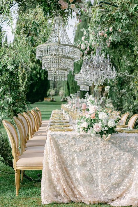 A Fairytale For The Modern Destination Bride At Villa Cetinale Vintage Fairytale Wedding Theme, Provence France Wedding, Modern Princess Wedding, Fairytale Wedding Decor, Vintage Fairytale Wedding, Modern Fairytale Wedding, Villa Cetinale, Princess Wedding Theme, Royal Wedding Themes