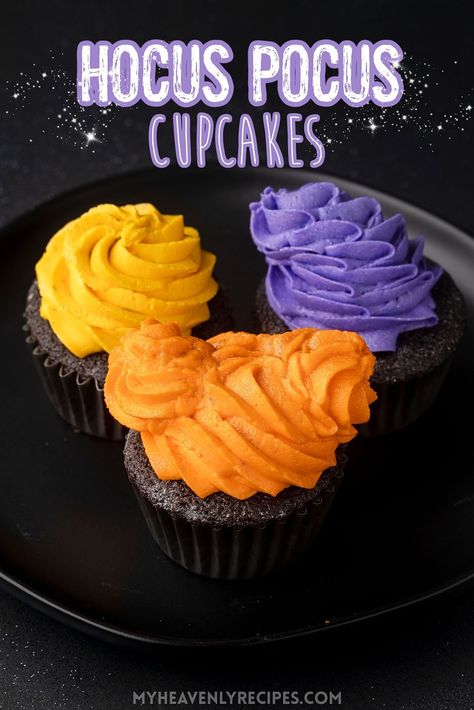 Halloween Party Soup Ideas, Hocus Pocus Sweet Treats, Hocus Pocus Cupcakes Ideas, Hocus Pocus Cupcake Ideas, Hocus Pocus Themed Desserts, Hocus Pocus Birthday Party Kids, Hocus Pocus Cake Pops, Hocus Pocus Inspired Food, Hocus Pocus Cake Ideas