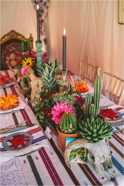 colorful festive wedding table decor / http://www.himisspuff.com/colorful-mexican-festive-wedding-ideas/3/ Frida Kahlo Wedding, Mexican Dinner Party, Flowers And Succulents, Day Of The Dead Party, Mexican Fiesta Party, Cactus Wedding, Mexican Birthday, Fiesta Wedding, Dinner Party Themes